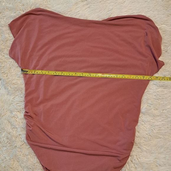 ‎Discreet Top With Necklace - Picture 5 of 6